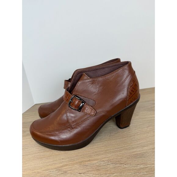 Sanita Women's 464202 Size 8.5 Brown Leather Buckle Up Ankle Booties - Picture 3 of 9